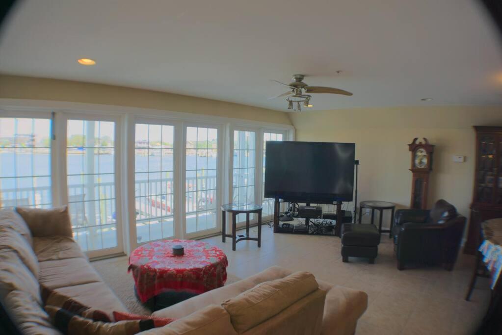 Awesome Water Front Home 4 Bedrooms & 4 Bathrooms! Sleeps 10 Atlantic City Esterno foto