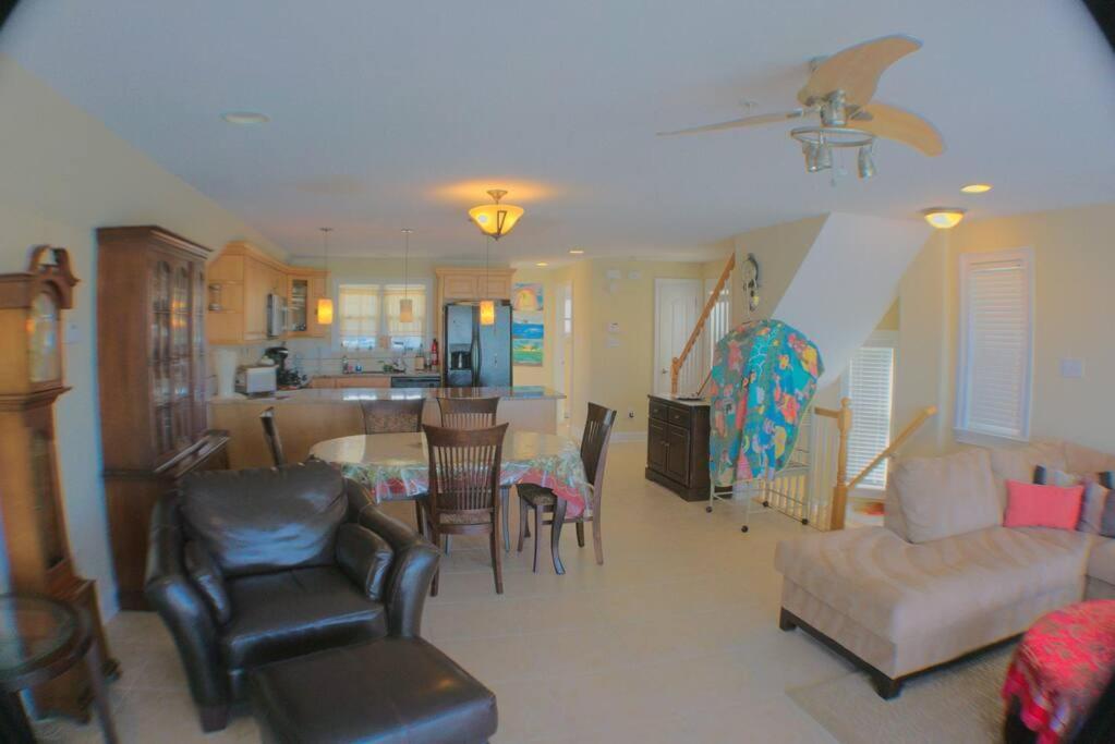 Awesome Water Front Home 4 Bedrooms & 4 Bathrooms! Sleeps 10 Atlantic City Esterno foto